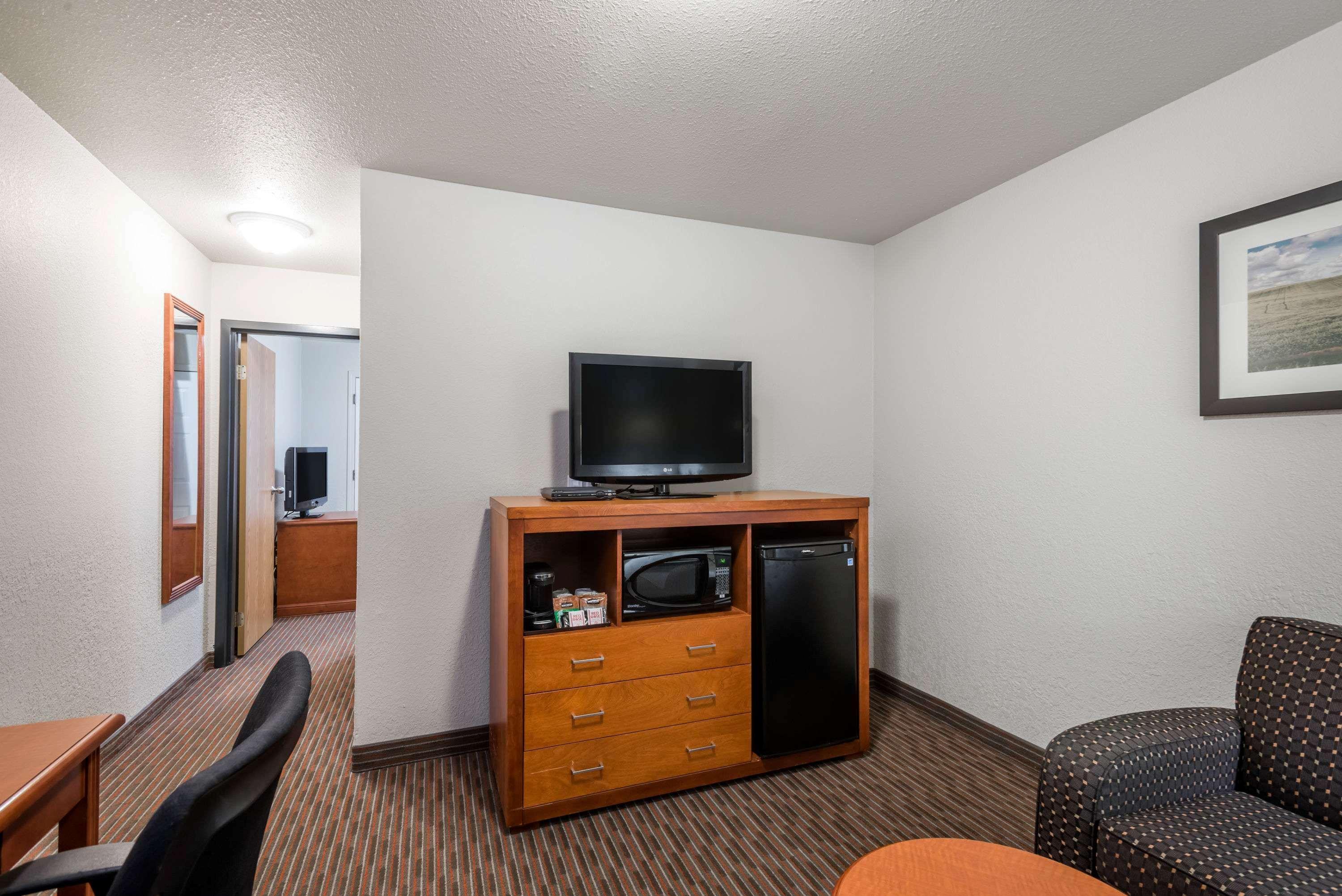 Super 8 By Wyndham Grande Prairie Hotell Eksteriør bilde