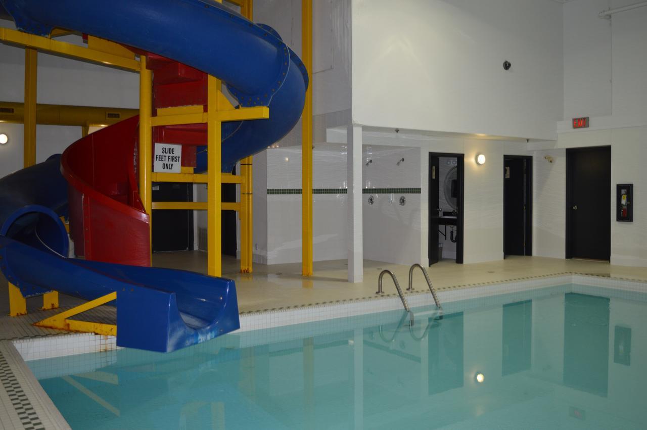 Super 8 By Wyndham Grande Prairie Hotell Eksteriør bilde