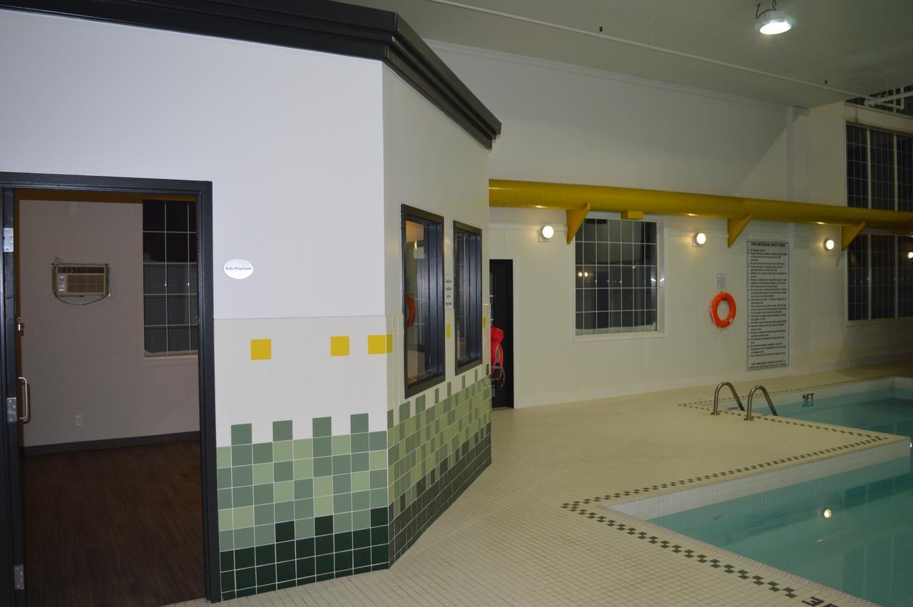 Super 8 By Wyndham Grande Prairie Hotell Eksteriør bilde